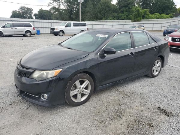 2014 TOYOTA CAMRY