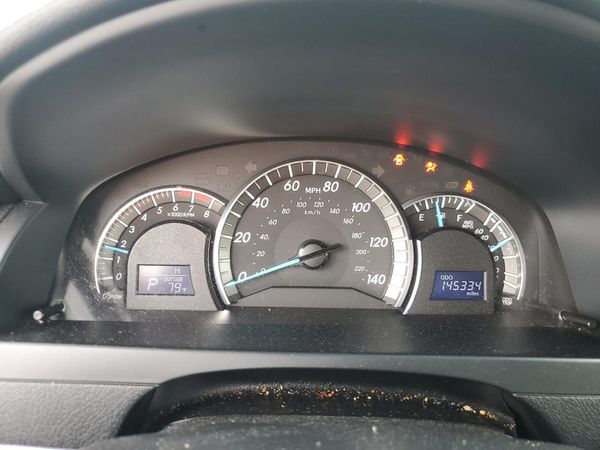 2014 TOYOTA CAMRY