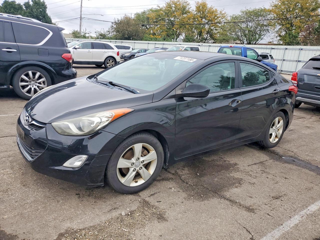 2012 HYUNDAI ELANTRA GLS(Middle grade) — Front 3/4