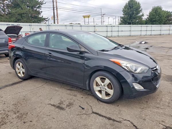 2012 HYUNDAI ELANTRA GLS(Middle grade) — Passenger 3/4