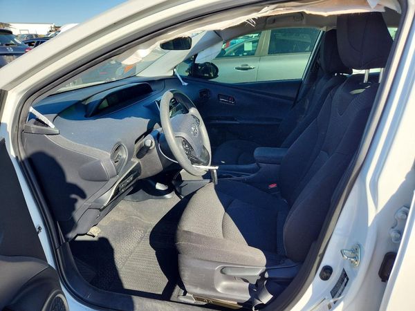 2022 TOYOTA PRIUS — DENT