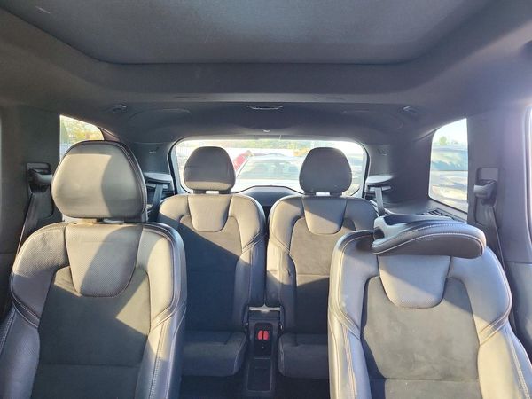 2017 VOLVO XC90 R-Design — SUVN
