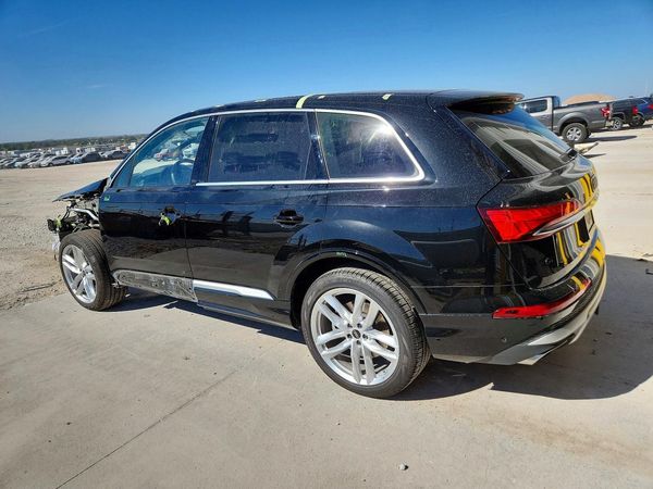 2025 AUDI Q7 quattro Premium Plus — DSRA