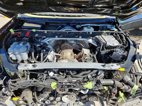 2025 AUDI Q7 quattro Premium Plus — Engine bay