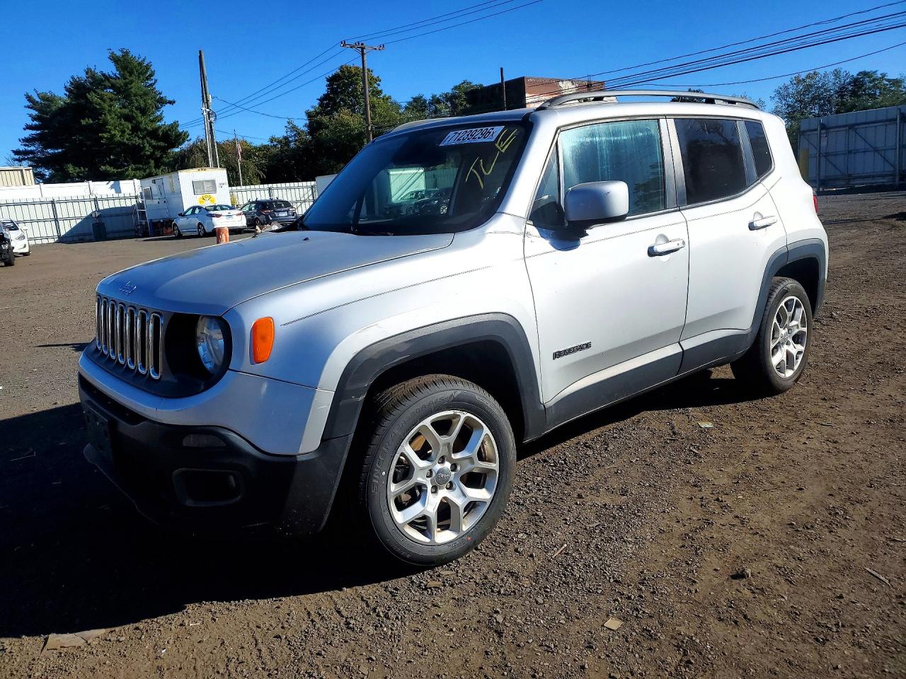 2015 JEEP RENEGADE — Front 3/4