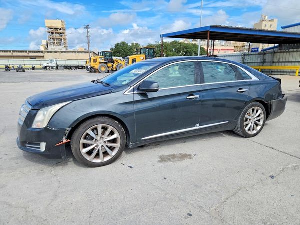 2013 CADILLAC XTS — DSFA — Front 3/4