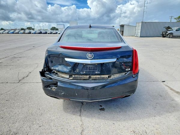 2013 CADILLAC XTS Platinum — DIRR