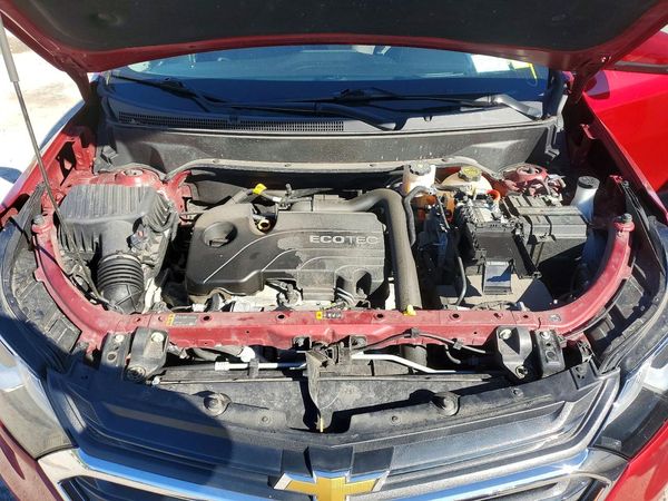 2020 CHEVROLET EQUINOX LT (2FL) — Engine bay