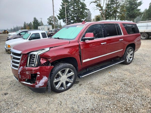 2016 CADILLAC ESCALADE ESV Premium — Front 3/4