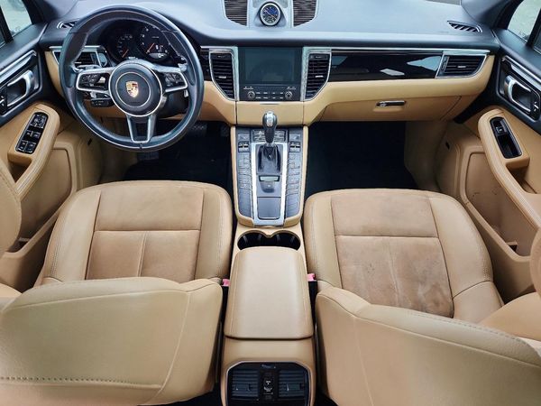 2017 PORSCHE MACAN — CKPT