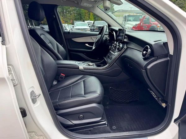 2019 MERCEDES-BENZ GLC GLC300