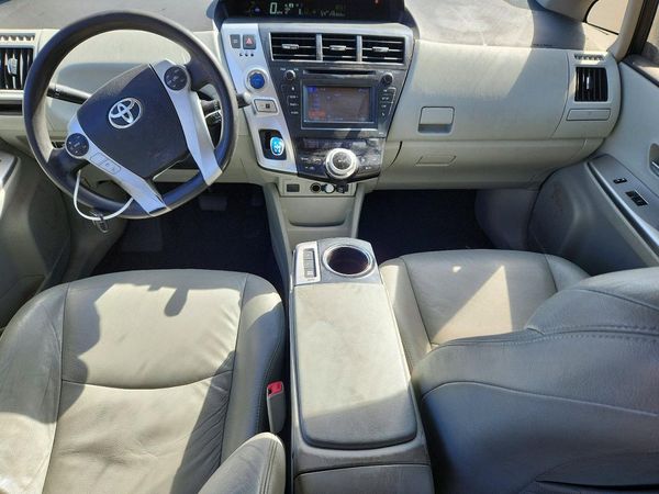 2012 TOYOTA PRIUS V TW — CKPT
