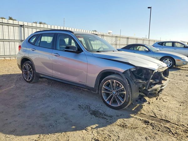2015 BMW X1 xDrive28i — Passenger 3/4