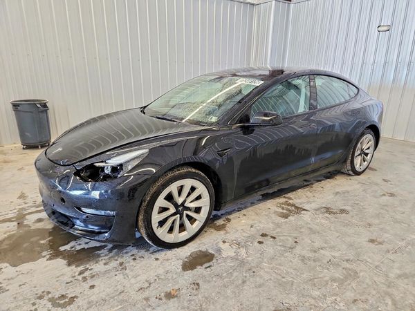 2022 TESLA MODEL 3 — Front 3/4
