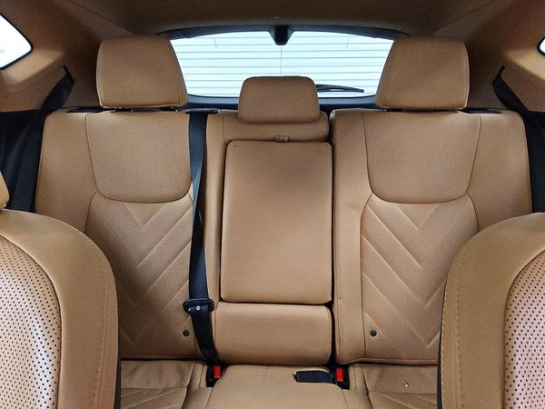 2025 LEXUS NX 350h Luxury — SUVN