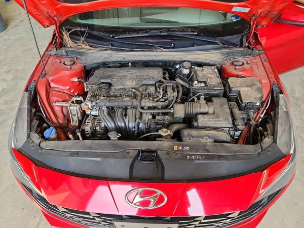 2023 HYUNDAI ELANTRA SEL — Engine bay