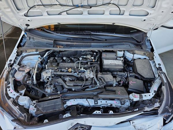 2025 TOYOTA COROLLA LE — Engine bay