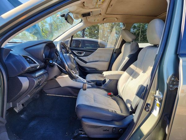 2021 SUBARU FORESTER Premium — DENT