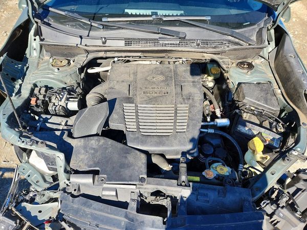 2021 SUBARU FORESTER Premium — Engine bay