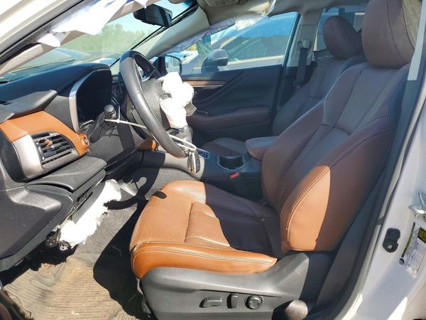 2021 SUBARU OUTBACK Touring+M/R+NAVI(HK) — DENT