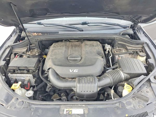 2015 JEEP GRAND CHEROKEE Limited — Engine bay