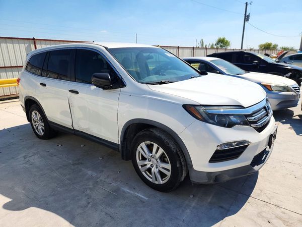 2016 HONDA PILOT LX — Passenger 3/4
