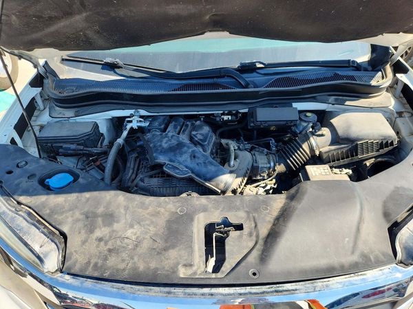 2016 HONDA PILOT LX — Engine bay