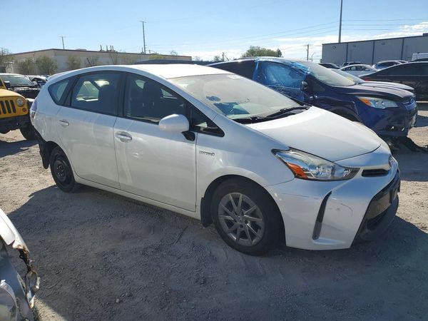 2016 TOYOTA PRIUS — Passenger 3/4