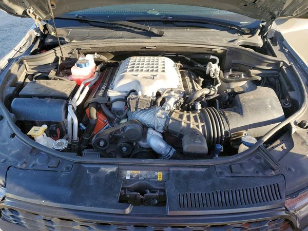 2021 DODGE DURANGO SRT Hellcat — Engine bay