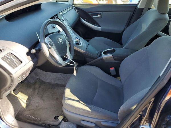 2015 TOYOTA PRIUS — DENT