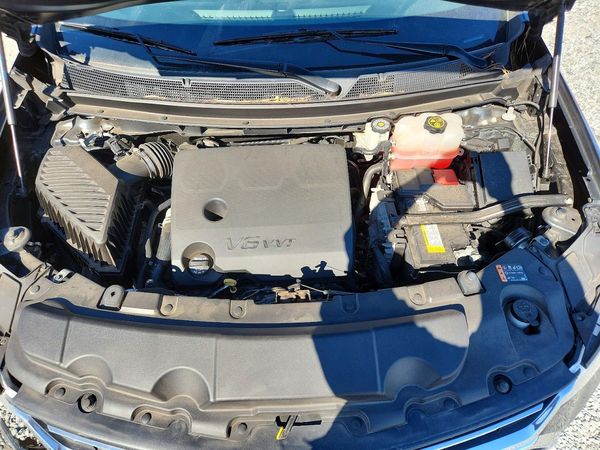 2019 CHEVROLET TRAVERSE LT — Engine bay