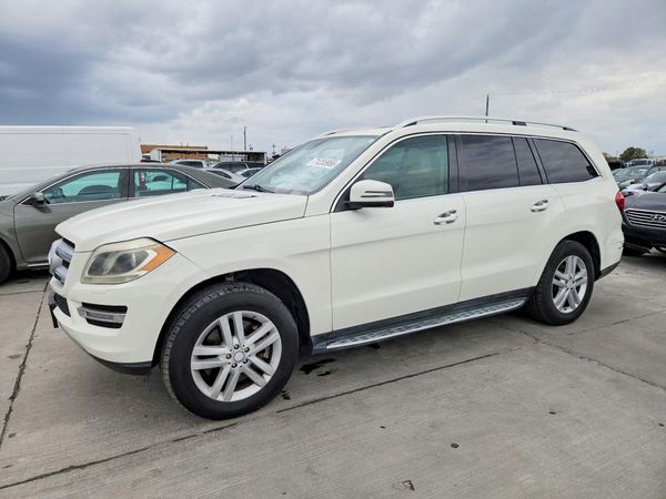 2013 MERCEDES-BENZ GL — DSFA — Front 3/4