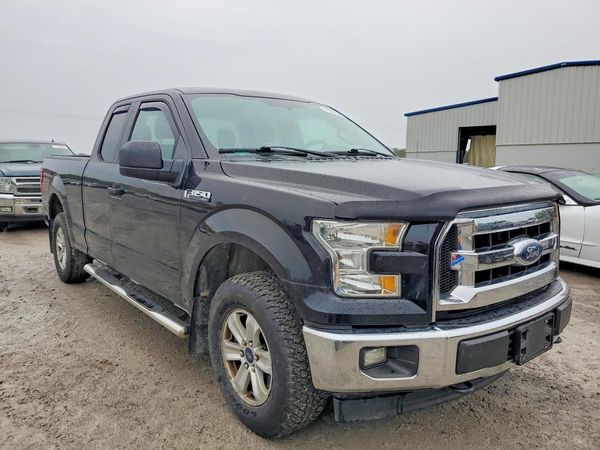2017 FORD F150 SuperCab — Passenger 3/4