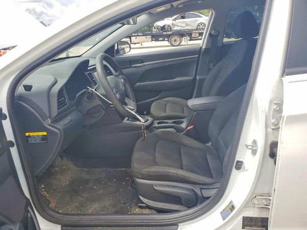 2019 HYUNDAI ELANTRA SE — DENT