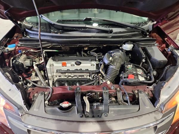 2014 HONDA CRV EX — Engine bay