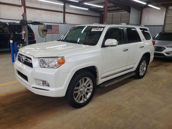 2012 TOYOTA 4RUNNER — Front 3/4