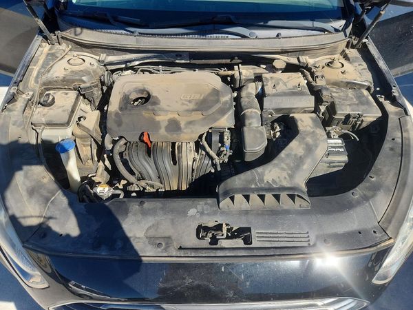 2018 HYUNDAI SONATA — Engine bay
