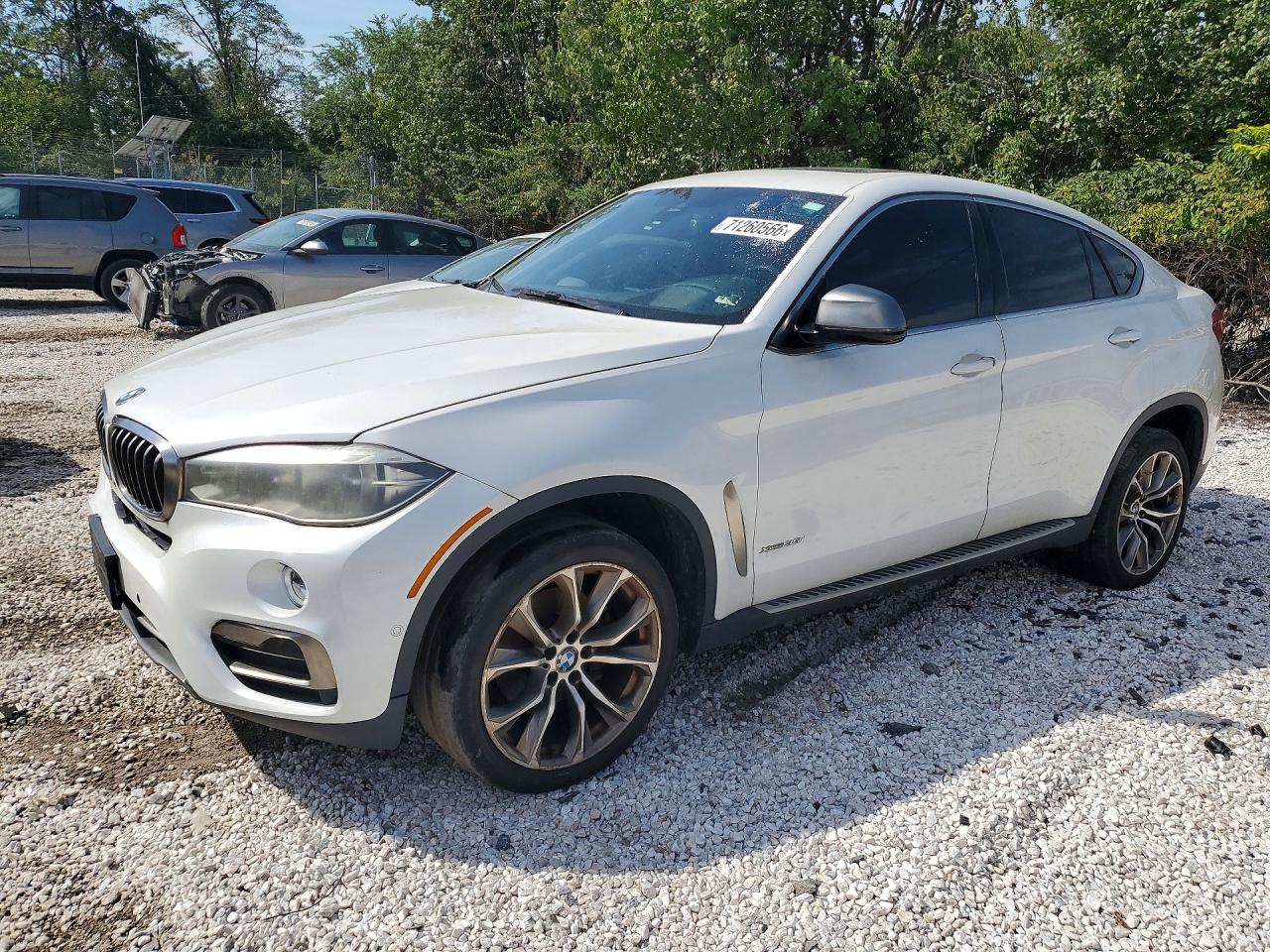 2016 BMW X6 xDrive35i — Front 3/4