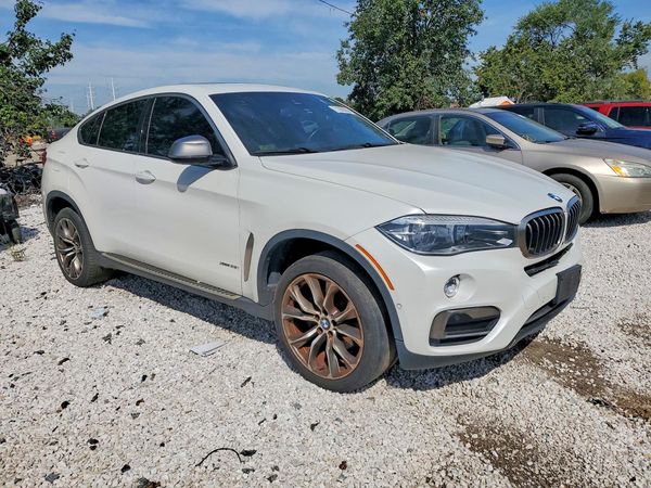2016 BMW X6 xDrive35i — Passenger 3/4