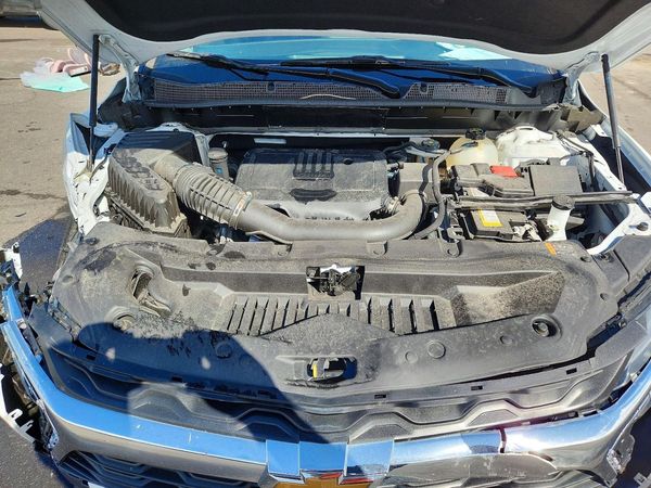 2025 CHEVROLET BLAZER 2LT — Engine bay