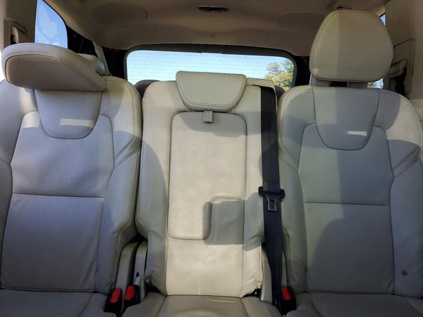 2016 VOLVO XC90 SV42 Momentum — SUVN