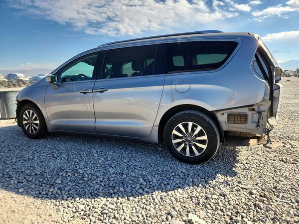 2021 CHRYSLER PACIFICA Touring L — DSRA