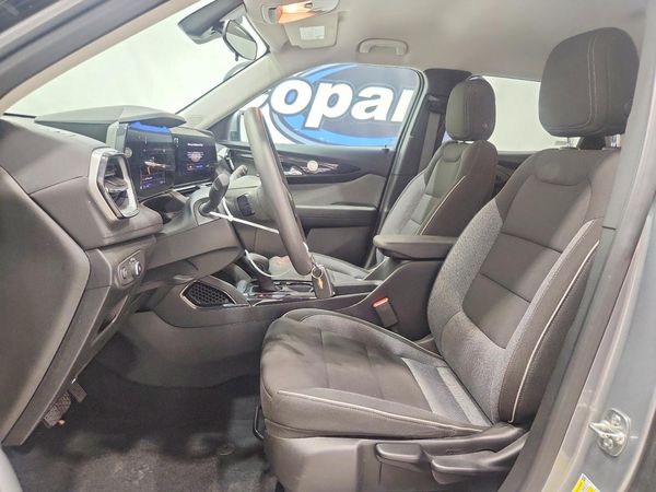 2025 CHEVROLET TRAILBLAZE LT — DENT
