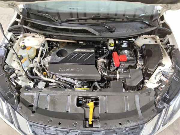 2023 NISSAN ROGUE SV — Engine bay