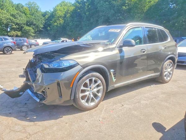 2025 BMW X5 — Front 3/4
