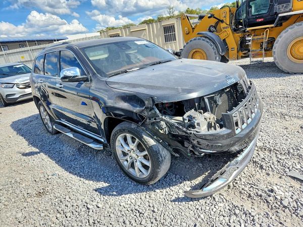 2016 JEEP GRAND CHEROKEE Summit — Passenger 3/4