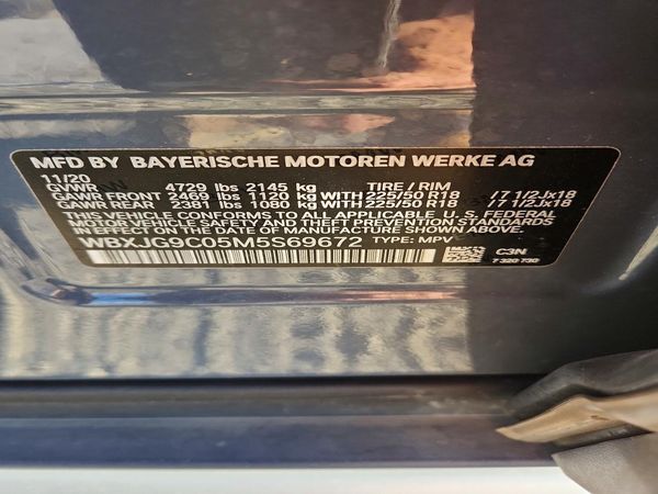 2021 BMW X1 xDrive28i — VINS