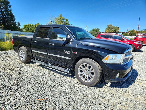 2015 RAM 1500 Longhorn — Passenger 3/4
