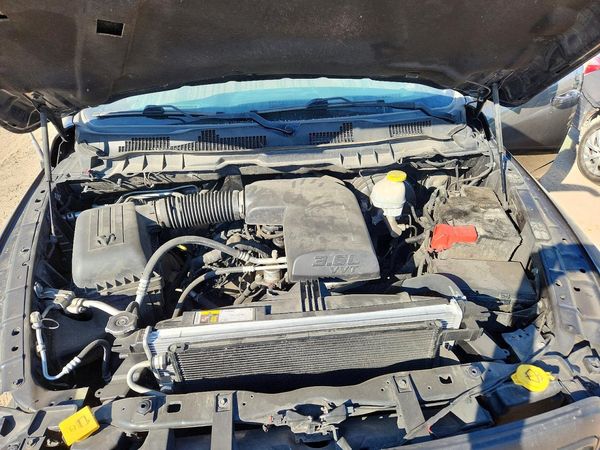 2018 RAM 1500 SLT — Engine bay