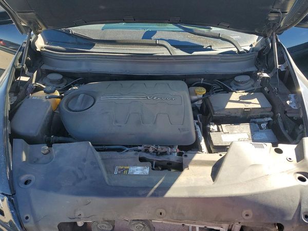 2018 JEEP CHEROKEE Latitude Plus — Engine bay